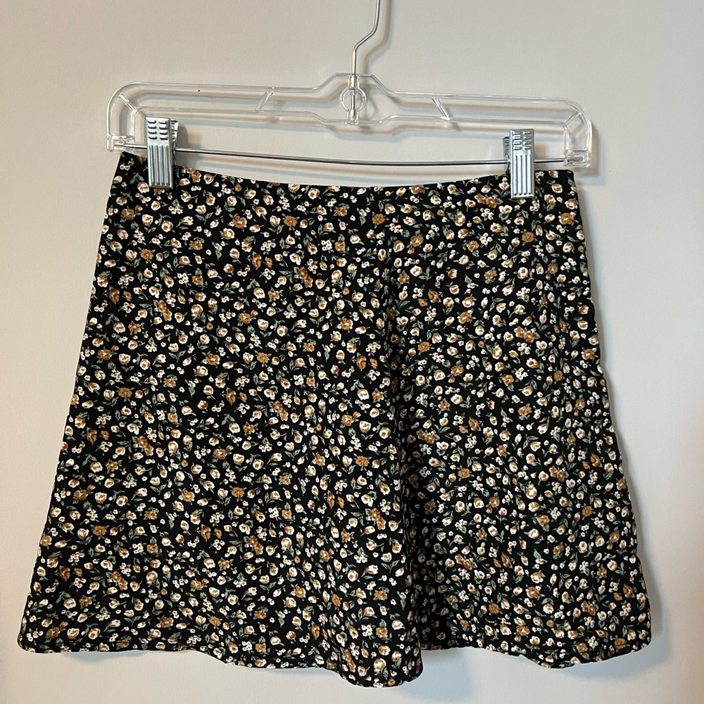 Black floral mini skirt